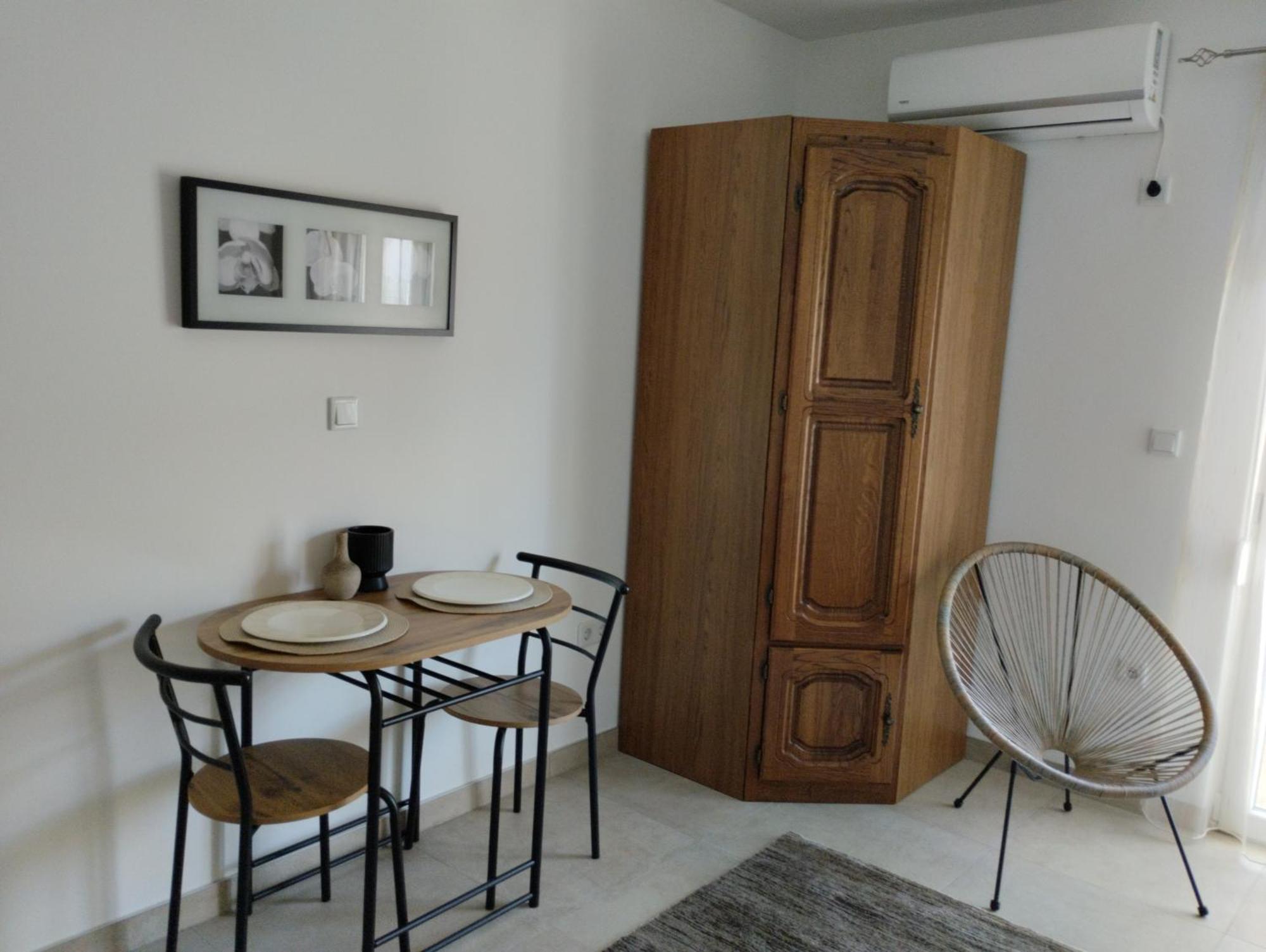 Iris Apartment Ivanica Exterior photo
