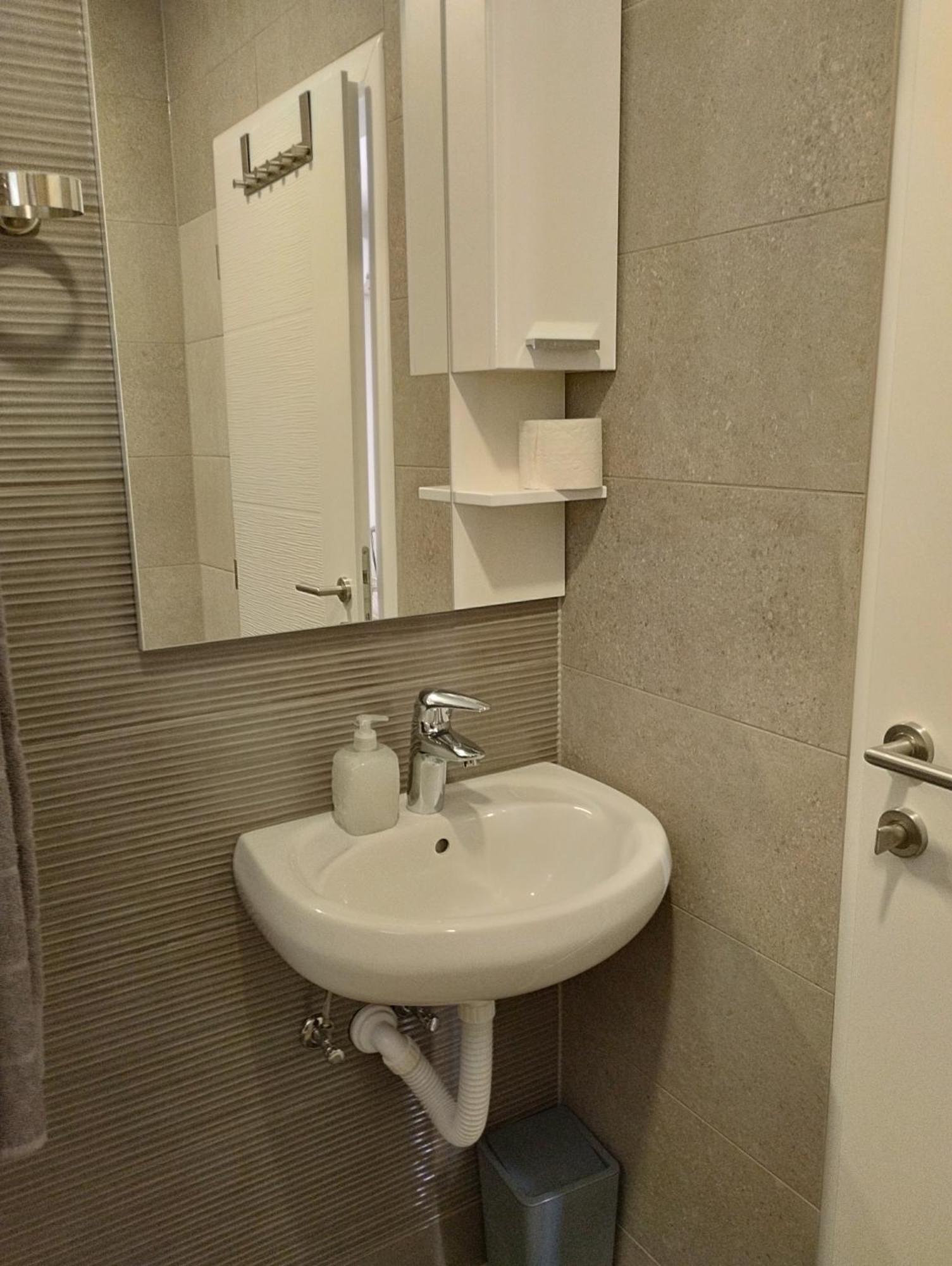 Iris Apartment Ivanica Exterior photo